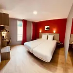 Hipotel Paris Gambetta Republique